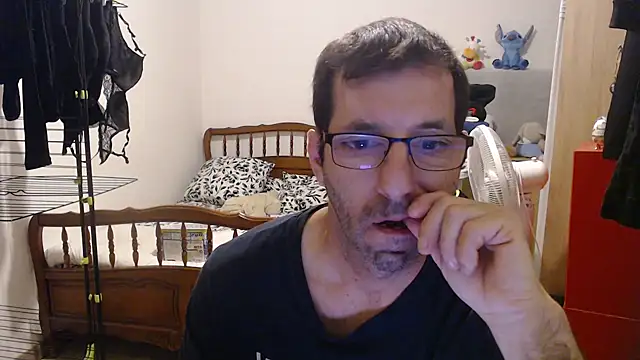 steph19x5 online show from 10.31.25