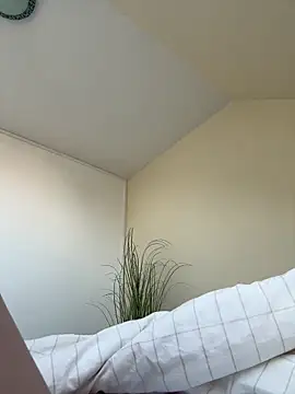 CutieEmy online show from 02.16.25