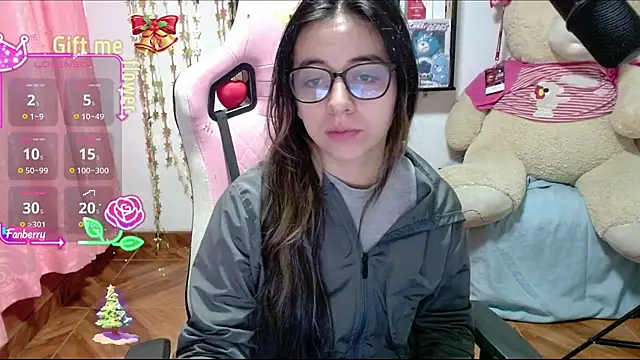 Snapshot of Maggie_Fox3 chatting on 11.08.25 Maggie Fox3 online show from 11.08.25