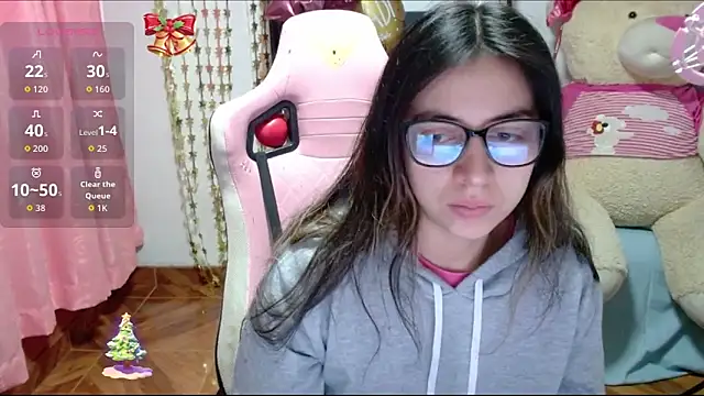 Snapshot of Maggie_Fox3 chatting on 11.21.25 Maggie Fox3 online show from 11.21.25