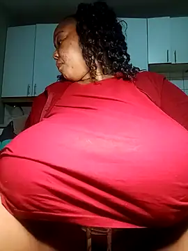 Snapshot of Lovelyboobs01 chatting on 03.16.25 Lovelyboobs01 online show from 03.16.25