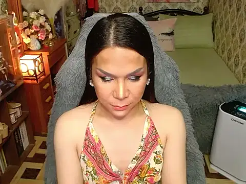 Snapshot of XxAnemone69xX chatting on 12.01.25 XxAnemone69xX online show from 12.01.25