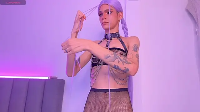 Varya Ferreira online show from 12.06.24