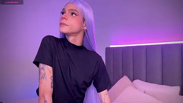 Varya Ferreira online show from 12.17.24