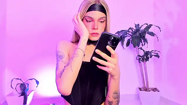 Varya Ferreira online show from 04.22.26