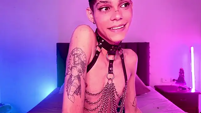 Varya Ferreira online show from 07.05.26