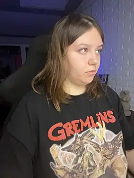 Snapshot of XNirvanaX chatting on 11.23.25 XNirvanaX online show from 11.23.25