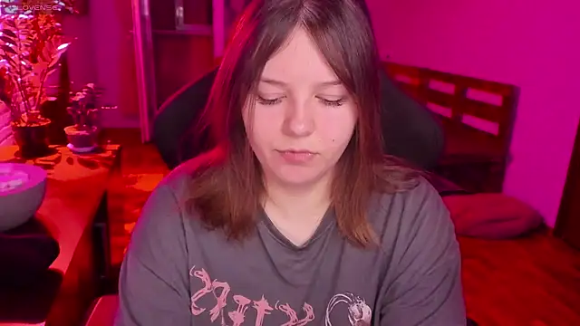 Snapshot of XNirvanaX chatting on 12.19.25 XNirvanaX online show from 12.19.25