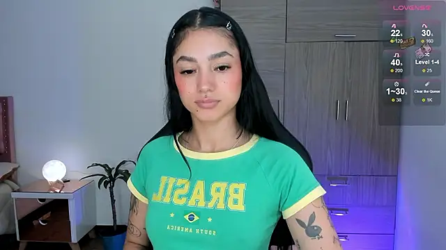 Lizzie corner v online show from 02.10.26