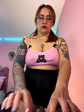 Luna Paris  online show from 09.22.25