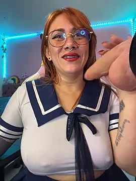 Luna Paris  online show from 10.10.25