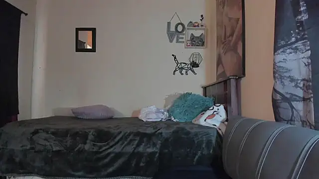 annyluna1 online show from 04.08.26