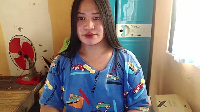 Snapshot of Hugeladycockmarga chatting on 12.02.25 Hugeladycockmarga online show from 12.02.25