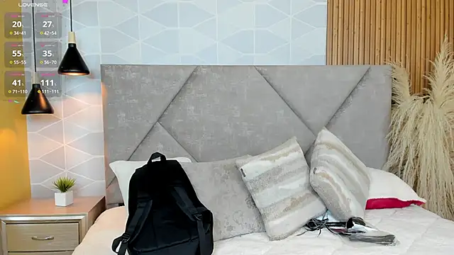 Snapshot of Sammy_Fit_ chatting on 11.15.25 Sammy Fit online show from 11.15.25