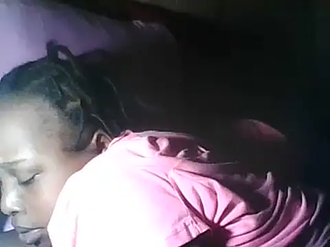 Snapshot of African_slut_goddess chatting on 01.29.25 African slut goddess online show from 01.29.25