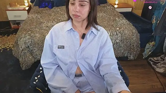 Snapshot of VanessaDoyle chatting on 02.01.25 VanessaDoyle online show from 02.01.25