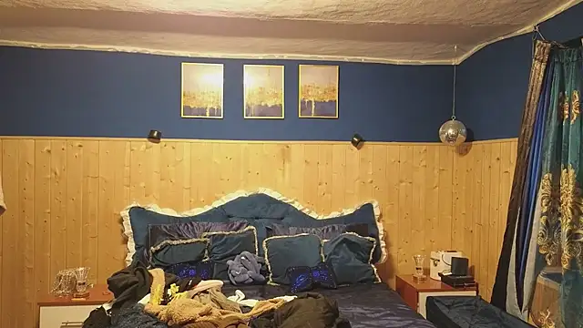 Snapshot of VanessaDoyle chatting on 03.14.25 VanessaDoyle online show from 03.14.25