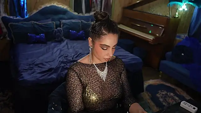 Snapshot of VanessaDoyle chatting on 10.01.25 VanessaDoyle online show from 10.01.25