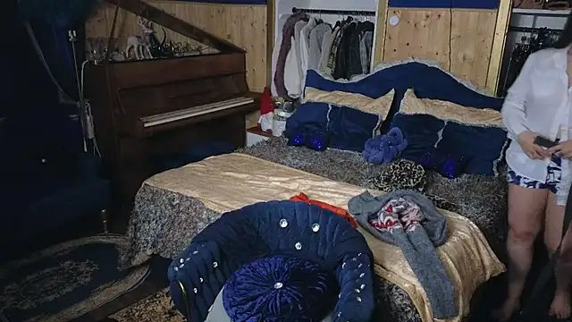 VanessaDoyle online show from 12.15.25