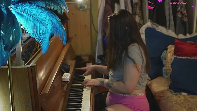 VanessaDoyle online show from 02.12.26