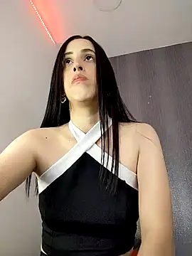 Snapshot of Amira_Milker chatting on 02.01.25 Amira Milker online show from 02.01.25