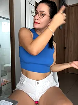 Verito hot online show from 10.19.25