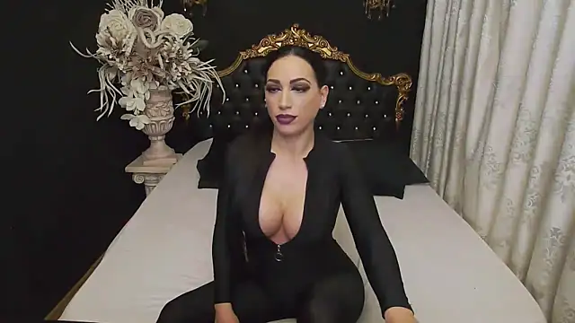 MichaelaDark online show from 01.06.25
