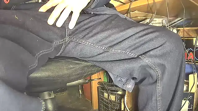 nonnomaturobisex online show from 02.04.25