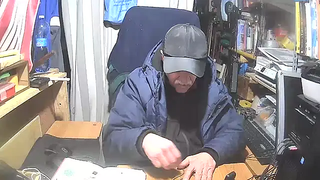 nonnomaturobisex online show from 02.09.25