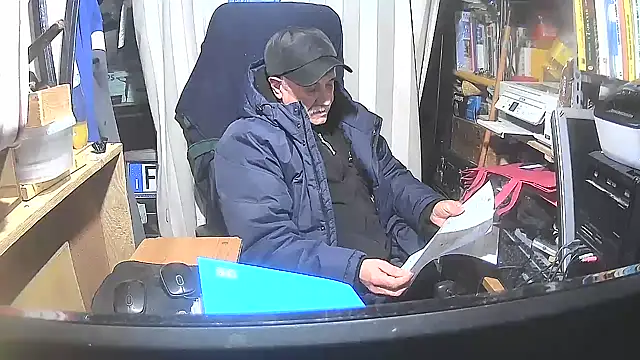 nonnomaturobisex online show from 02.12.25