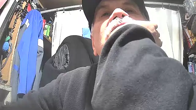 nonnomaturobisex online show from 02.13.25