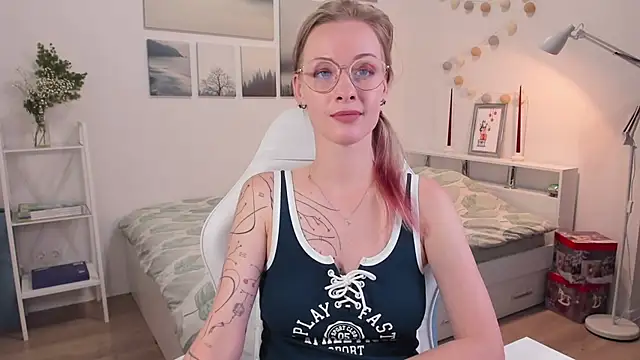 MissRightX online show from 01.17.25