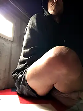 Roberts8inchcock online show from 02.03.26