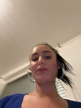 Zeyna1 online show from 01.15.25