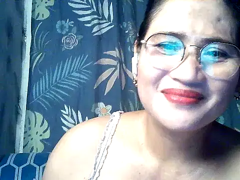Snapshot of Amazing_Angel22 chatting on 09.24.25 Amazing Angel22 online show from 09.24.25