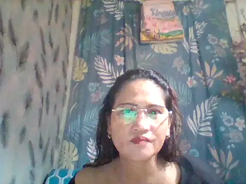 Snapshot of Amazing_Angel22 chatting on 10.16.25 Amazing Angel22 online show from 10.16.25