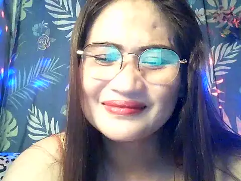 Snapshot of Amazing_Angel22 chatting on 12.14.25 Amazing Angel22 online show from 12.14.25