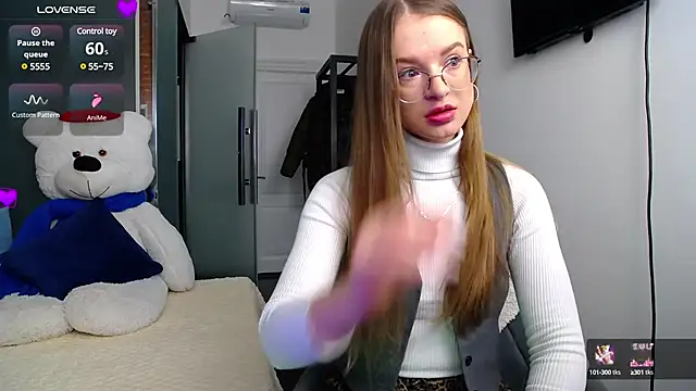 KateJonson online show from 12.05.24