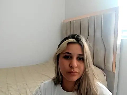 Snapshot of Lana_Sofia1 chatting on 10.29.25 Lana Sofia1 online show from 10.29.25