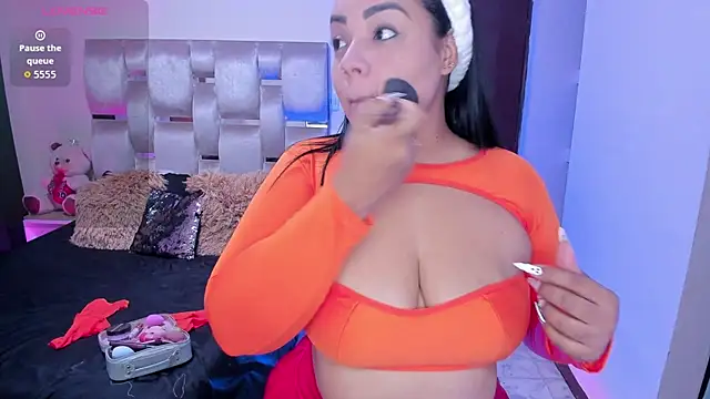 MelanyShayk online show from 10.16.25