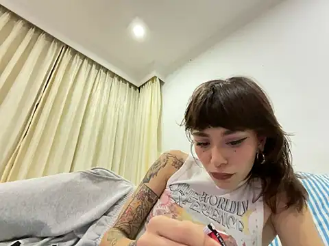 Snapshot of This_black_sheep chatting on 03.04.25 This black sheep online show from 03.04.25