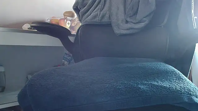 suedel65 online show from 03.20.25