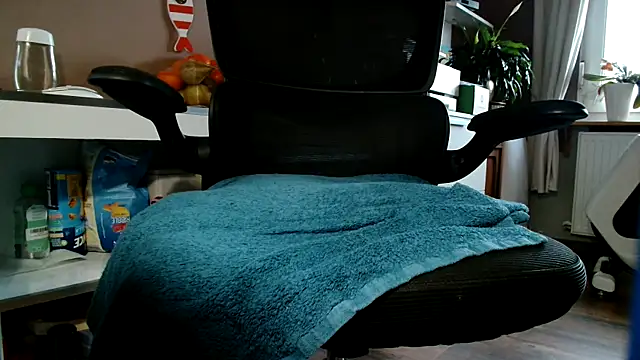 suedel65 online show from 09.25.25