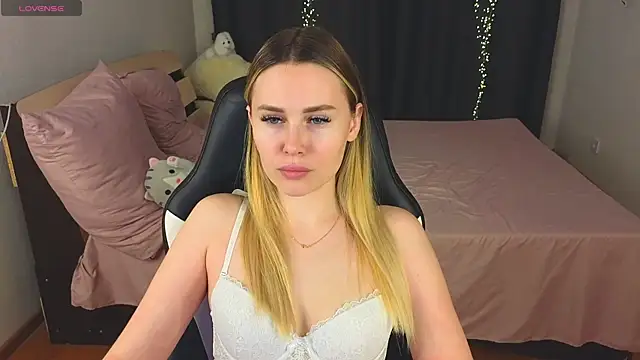 Snapshot of Alenca_hot_sex chatting on 02.09.25 Alenca hot sex online show from 02.09.25