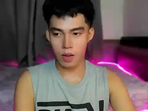 Snapshot of Lightjt04 chatting on 09.16.25 Lightjt04 online show from 09.16.25