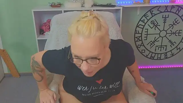 Jan ina online show from 02.25.25