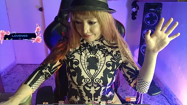 pink-2022 online show from 01.10.25