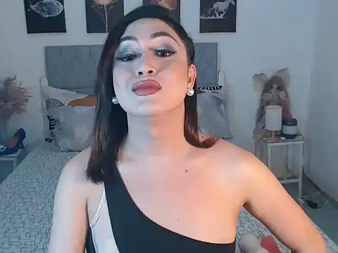 Snapshot of Asiannightingale chatting on 10.11.25 Asiannightingale online show from 10.11.25