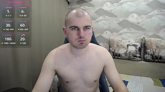 Snapshot of SerzhKorol1 chatting on 03.14.25 SerzhKorol1 online show from 03.14.25