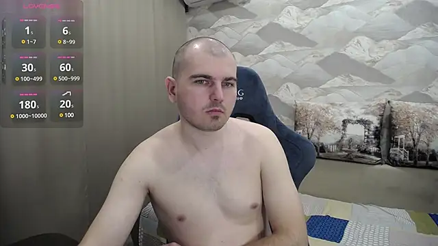 Snapshot of SerzhKorol1 chatting on 03.15.25 SerzhKorol1 online show from 03.15.25